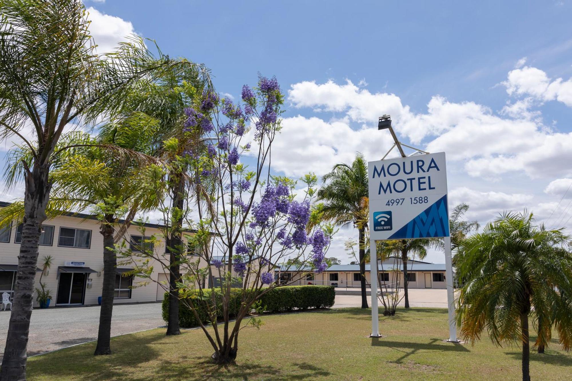 Moura Motel Bagian luar foto
