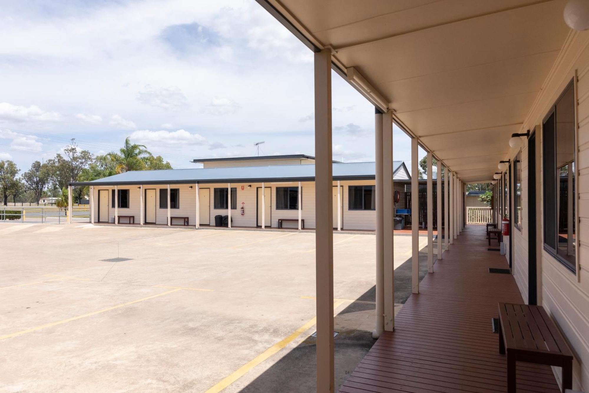 Moura Motel Bagian luar foto